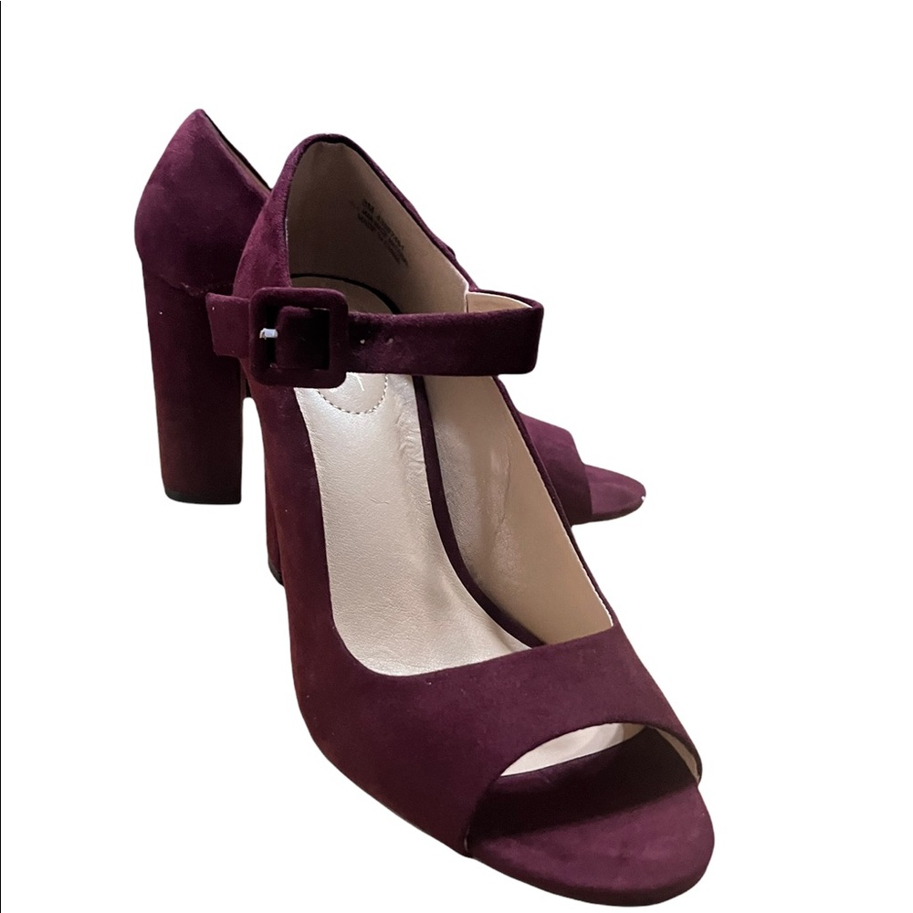 Burgundy Size 8 Comfort 3 inch chunky heels